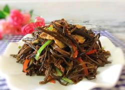 茶树菇炒五花肉