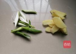 莲藕排骨汤的做法图解3