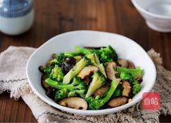西兰花炒香菇的做法图解11