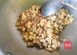 萝卜干炒肉丁的做法图解5