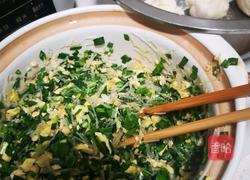 韭菜鸡蛋粉条饼的做法图解2
