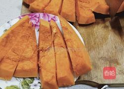抗疫简餐蒸南瓜的做法图解3
