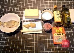 鲫鱼豆腐汤的做法图解1