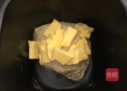 花朵豆沙面包的做法图解2