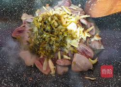 雪菜炒鸭心的做法图解7