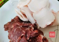 胡萝卜杏鲍菇炒肉的做法图解2