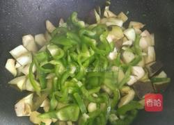 茄子炒青椒的做法图解9
