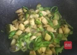 茄子炒青椒的做法图解10