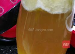蓝莓雪梨汁的做法图解3