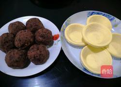 红豆沙蛋黄酥的做法图解3