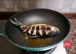 牛肉酱焖鲫鱼的做法图解7