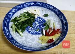 蒜苔炒肉丝的做法图解3