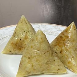 大米肉粽子的做法[图]