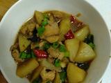 鸡腿炖土豆