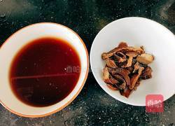 大脚菌豆芽牛腱汤的做法图解9