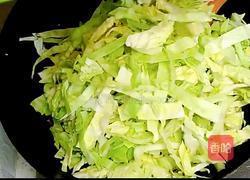 包菜炒粉丝的做法图解6
