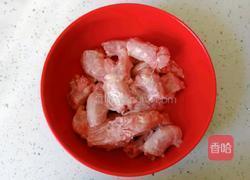 既是零食又是下饭菜的香卤鸡脖的做法图解1