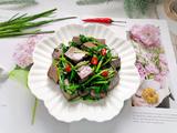 韭菜炒鸭血