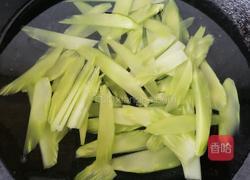 莴笋炒鸡蛋的做法图解4