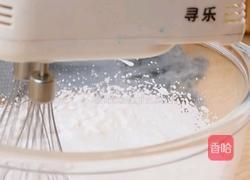 减肥也能吃的草莓酸奶蛋糕6步简单搞定的做法图解3