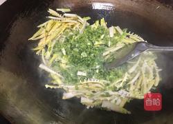 雪菜炒竹笋的做法图解5