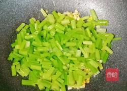 芹菜丁炒牛肉的做法图解14