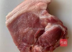 上桌扫光的茄子烧肉的做法图解1