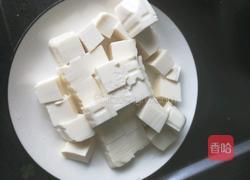 蟹粉豆腐的做法图解1
