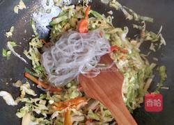 包菜和粉条相遇的做法图解7