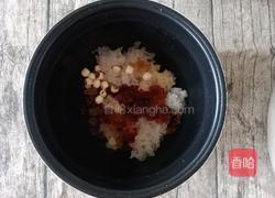 桃胶莲子银耳羹（美容养颜)的做法图解8