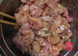 仔姜炒兔肉的做法图解1