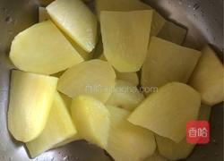 西红柿炒土豆片的做法图解2