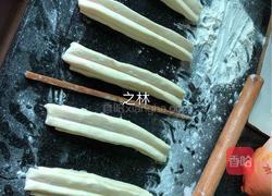 无矾大油条的做法图解3
