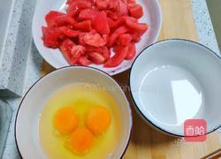 番茄炒饭的做法图解1