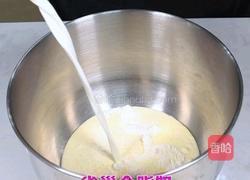 超火的ins蛋糕奶茶和蛋糕浆调制的做法图解3