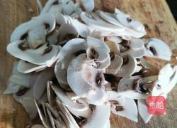 秋葵口蘑小炒肉的做法图解5