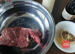 萝卜炖牛肉的做法图解1