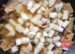 萝卜炖牛肉的做法图解6