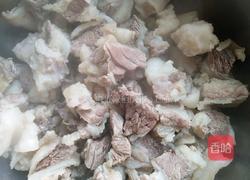 西红柿炖牛腩的做法图解2