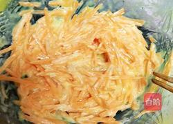 宝宝辅食 红萝卜鸡蛋饼的做法图解4