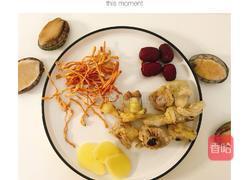 一人食｜鲍鱼虫草花炖鸡汤的做法图解1
