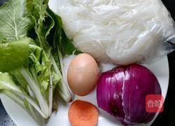 鸡蛋炒河粉的做法图解1