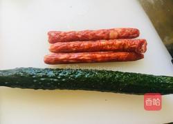 腊肠炒黄瓜的做法图解1