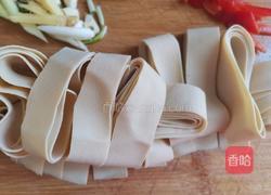 香辣豆皮卷的做法图解1