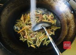 酸辣肠子汤的做法图解3