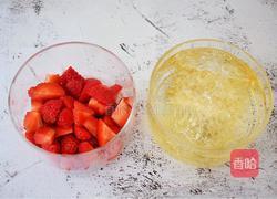 酸奶草莓冻的做法图解2