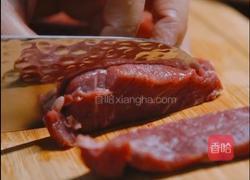简单易做的牙签牛肉的做法图解1