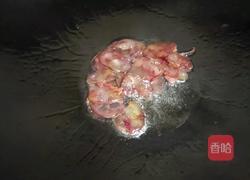 黄瓜炒腊肉的做法图解2