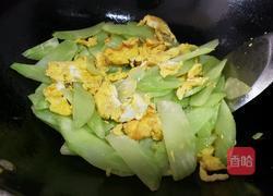 鸭蛋炒莴笋的做法图解5