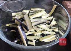 凉拌黄瓜茄子的做法图解1